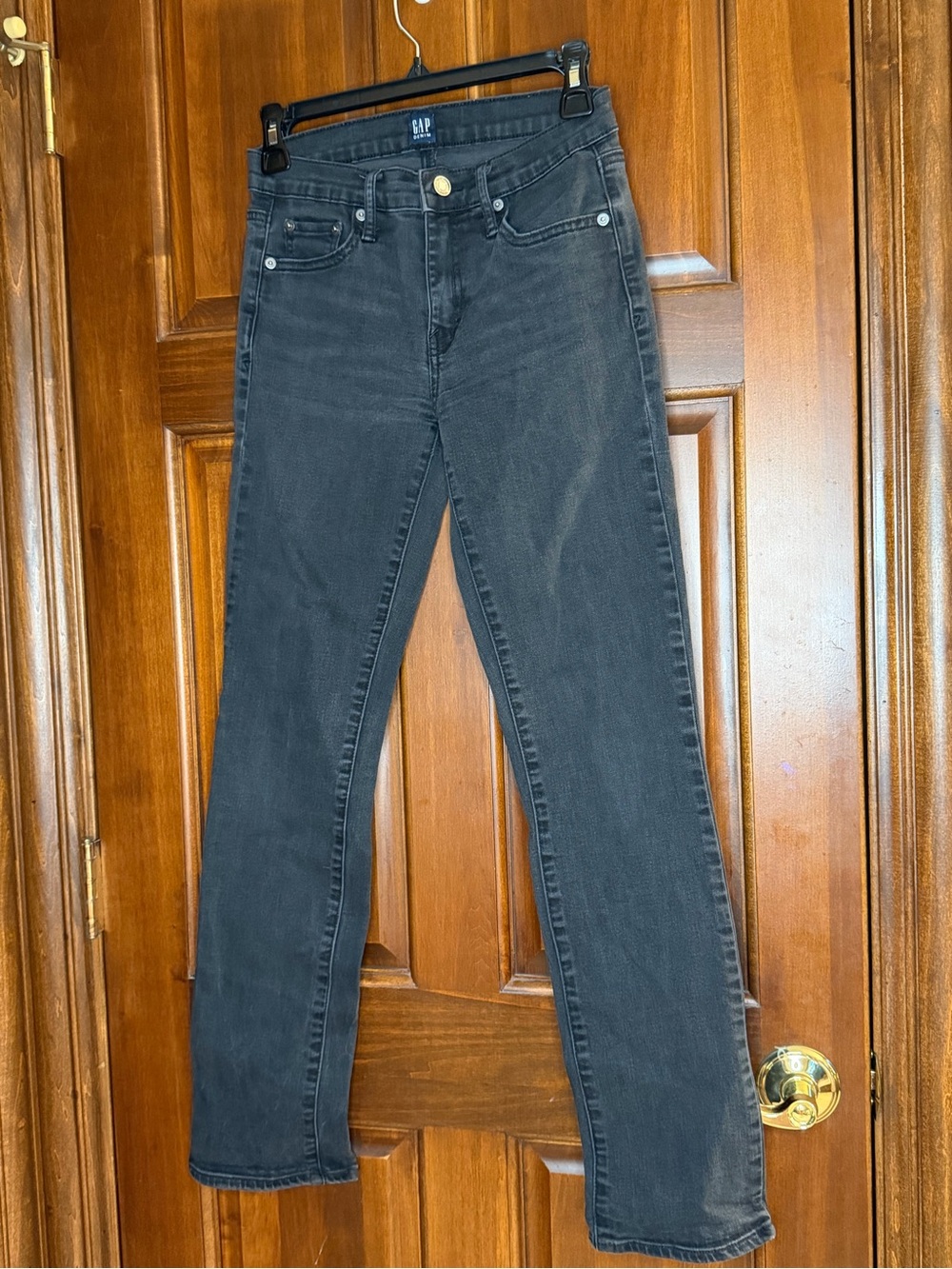 GAP Straight-Leg High-Rise Jeans in Charcoal Black